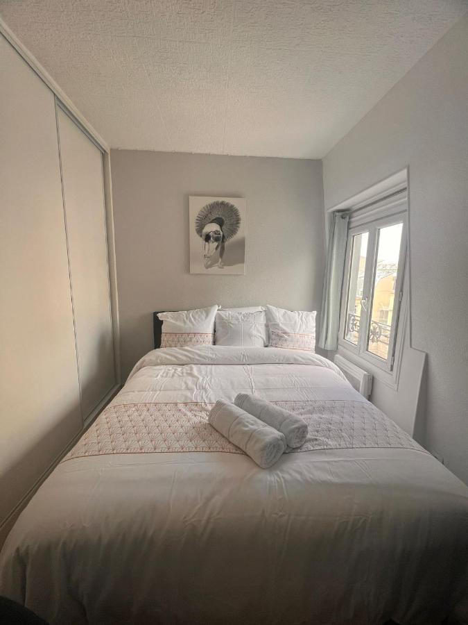 Arc De Triomphe - Hala Apartment *